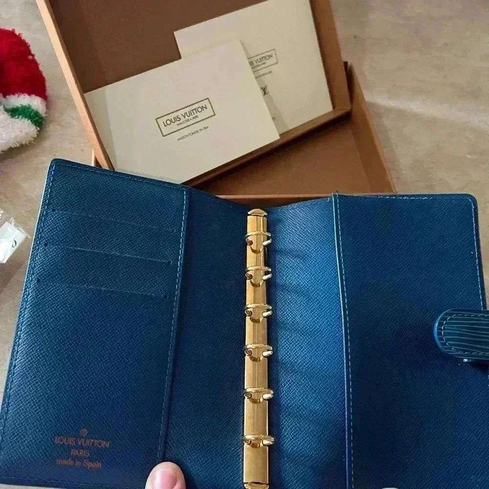 Louis Vuitton Unisex Blue Elise Agenda with Credit Card Holders Clean - Picture 5 of 8